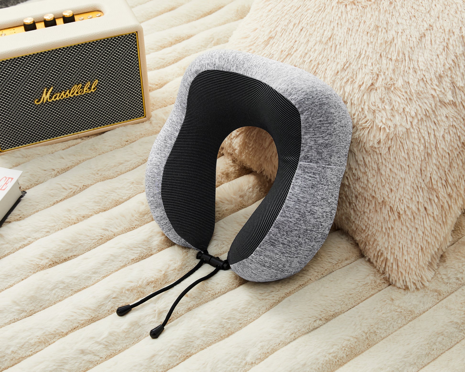 Black Ergo Rest Neck Pillow